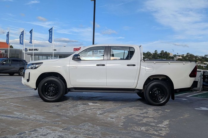 2020 Toyota Hilux SR