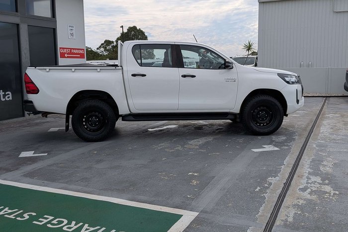 2020 Toyota Hilux SR