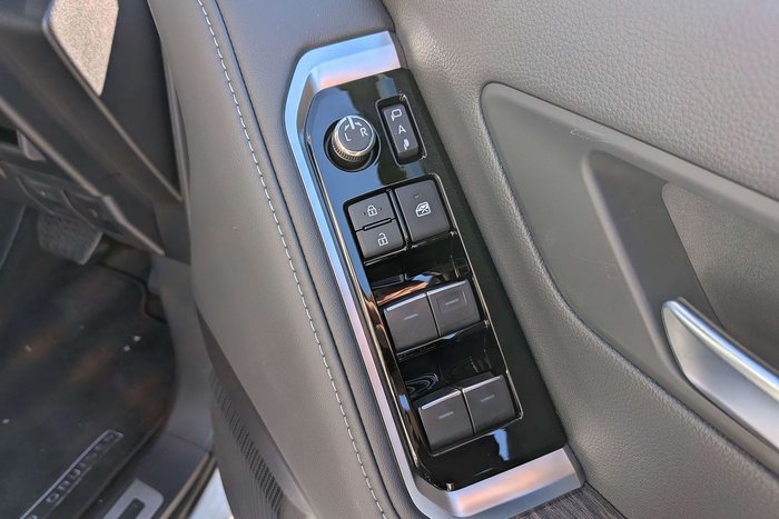 2024 Toyota Landcruiser VX