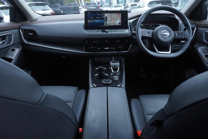 2025 Nissan X-TRAIL ST-L