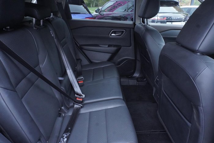 2025 Nissan X-TRAIL ST-L