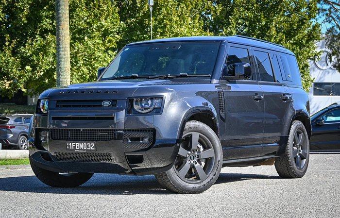 2023 Land Rover Defender 110 D300 X-Dynamic HSE