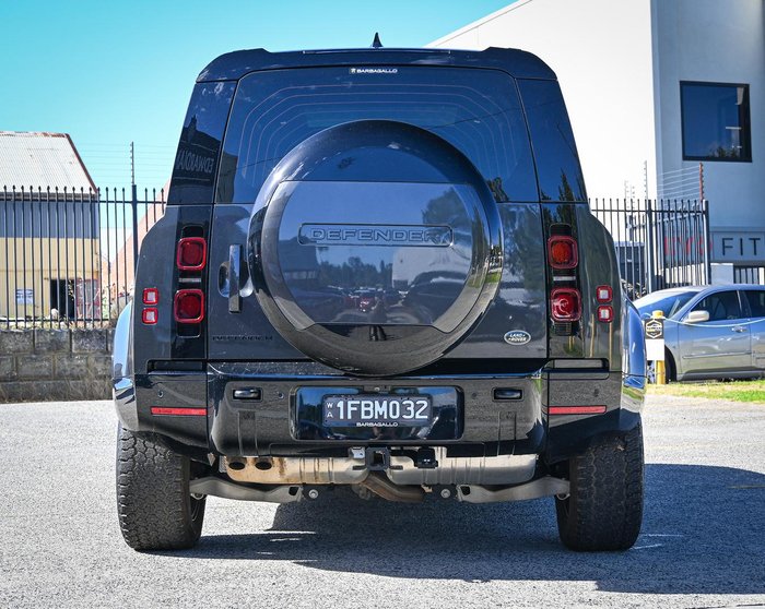 2023 Land Rover Defender 110 D300 X-Dynamic HSE