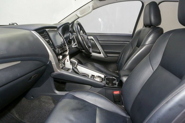 2020 Mitsubishi Pajero Sport GLS