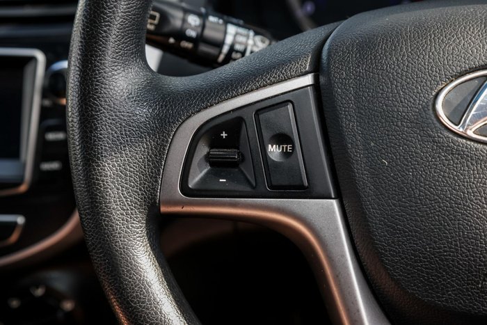 2017 Hyundai Accent Active