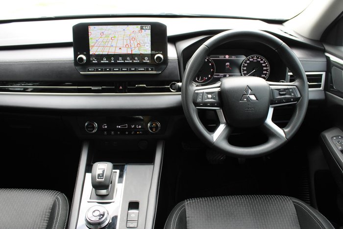 2022 Mitsubishi Outlander ES ZM MY22.5 Titanium