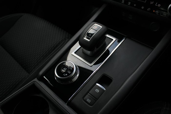 2022 Mitsubishi Outlander ES ZM MY22.5 Titanium