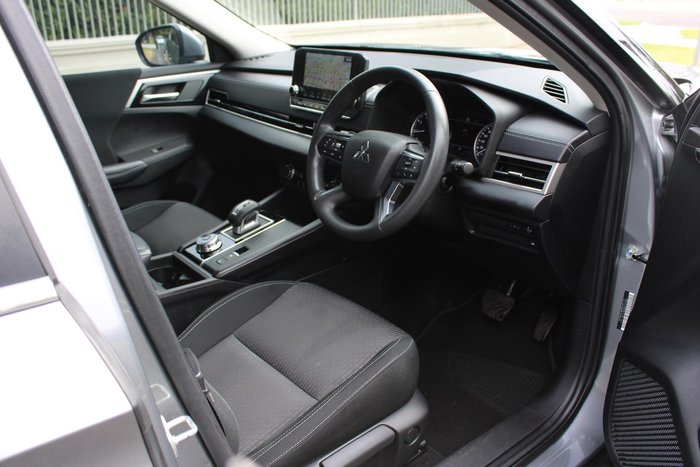 2022 Mitsubishi Outlander ES ZM MY22.5 Titanium