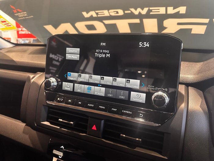 2025 Mitsubishi Triton GLX