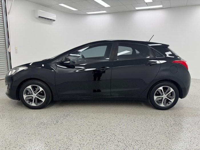 2016 Hyundai i30 Active X GD4 Series II MY17 Phantom Black