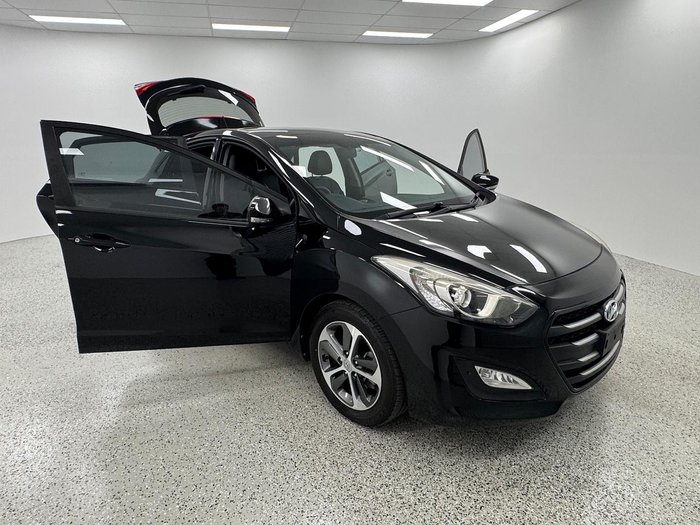 2016 Hyundai i30 Active X GD4 Series II MY17 Phantom Black