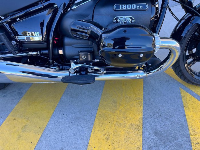 2023 BMW R 18 Blackline