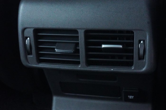 2020 Land Rover Range Rover Velar P300 SE