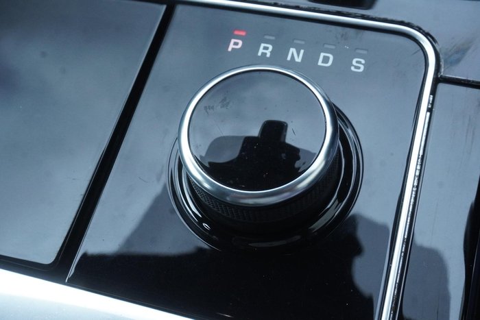 2020 Land Rover Range Rover Velar P300 SE