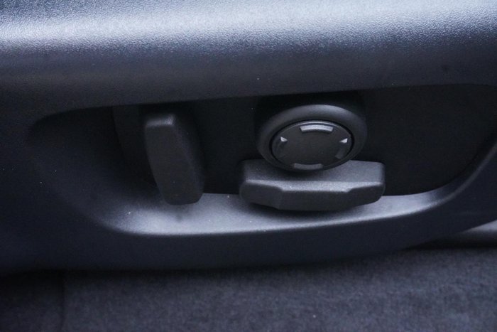 2020 Land Rover Range Rover Velar P300 SE