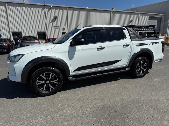 2022 Isuzu D-MAX X-TERRAIN