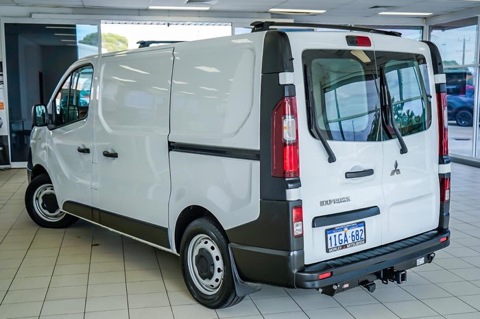 2021 Mitsubishi Express GLX