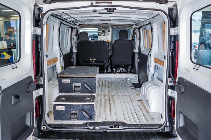 2021 Mitsubishi Express GLX