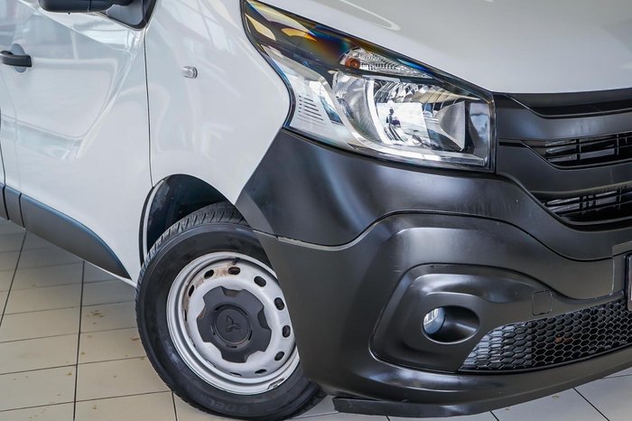 2021 Mitsubishi Express GLX