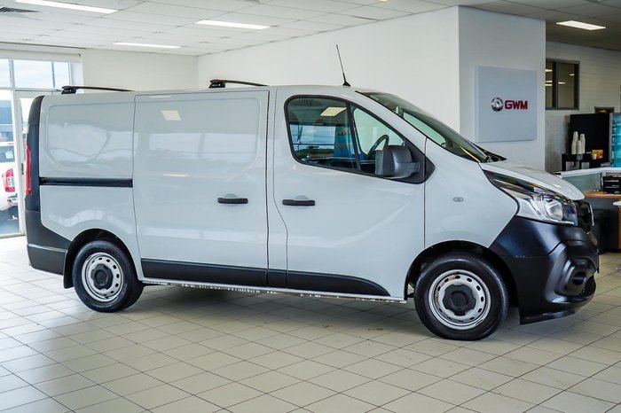 2021 Mitsubishi Express GLX