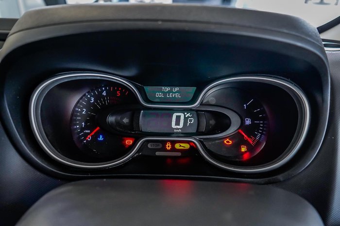 2021 Mitsubishi Express GLX