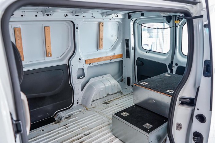 2021 Mitsubishi Express GLX