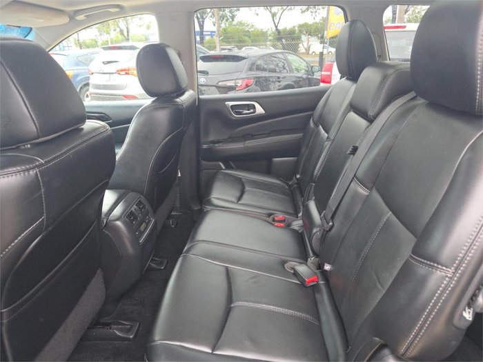 2016 Nissan Pathfinder ST-L R52 MY16 Diamond Black