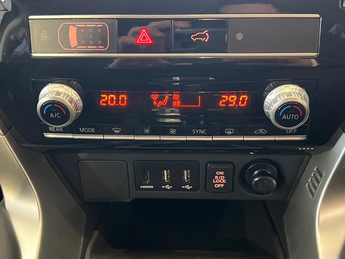 2024 Mitsubishi Pajero Sport GLS