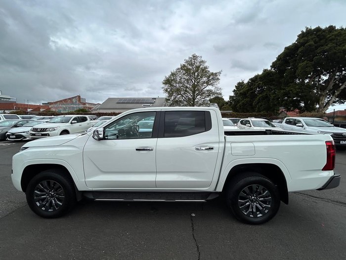 2024 Mitsubishi Triton GLS