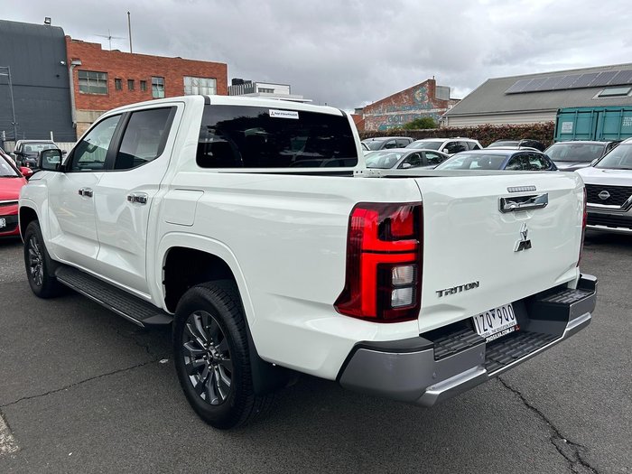 2024 Mitsubishi Triton GLS
