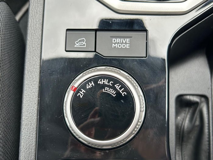 2024 Mitsubishi Triton GLS