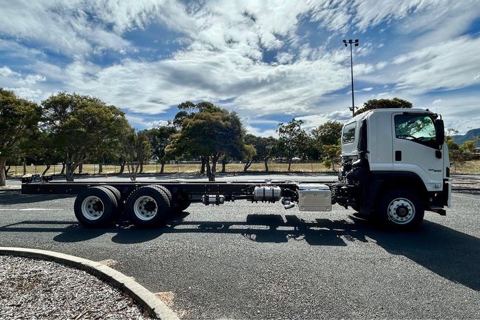 2026 Isuzu F Series FVL 260-300 AT R67