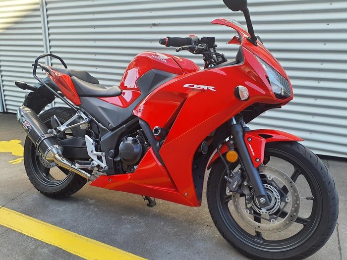 2014 Honda CBR300R CBR Red