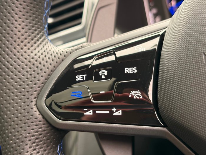 2022 Volkswagen Tiguan R