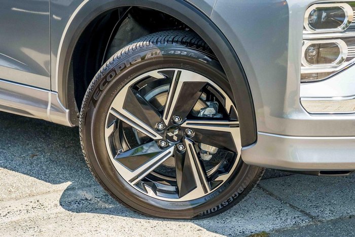 2023 Mitsubishi Eclipse Cross PHEV XLS PLUS