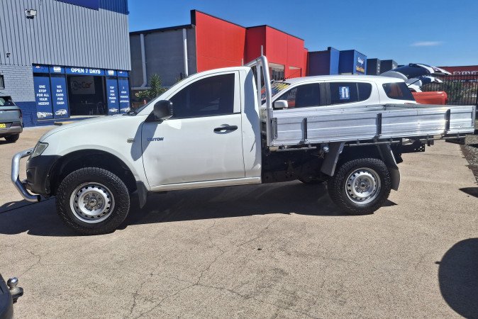 2014 MITSUBISHI TRITON GL