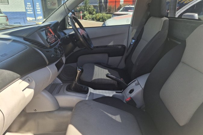 2014 MITSUBISHI TRITON GL