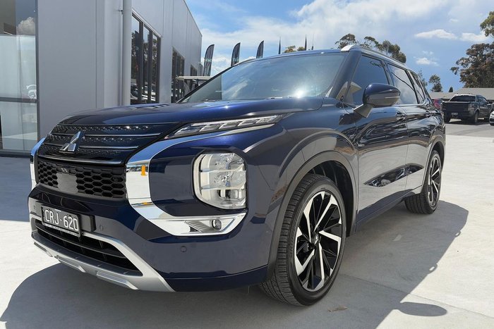 2023 Mitsubishi Outlander Exceed