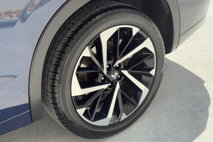 2023 Mitsubishi Outlander Exceed