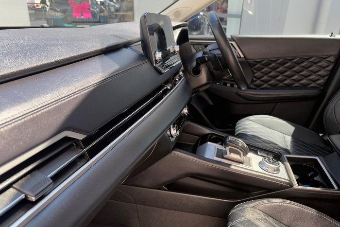 2023 Mitsubishi Outlander Exceed