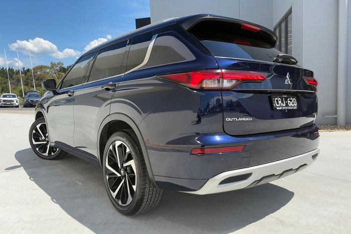 2023 Mitsubishi Outlander Exceed