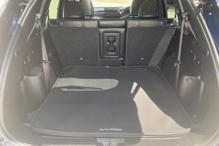 2023 Mitsubishi Outlander Exceed