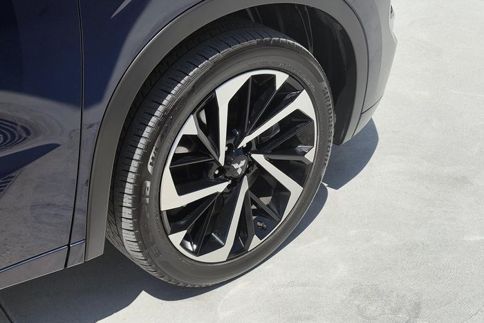 2023 Mitsubishi Outlander Exceed