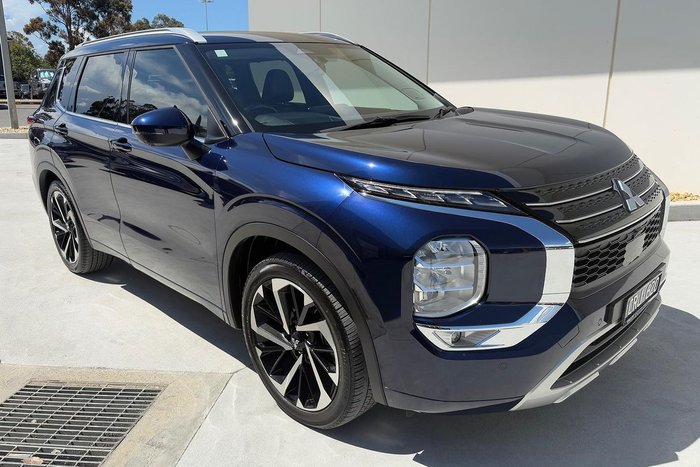 2023 Mitsubishi Outlander Exceed