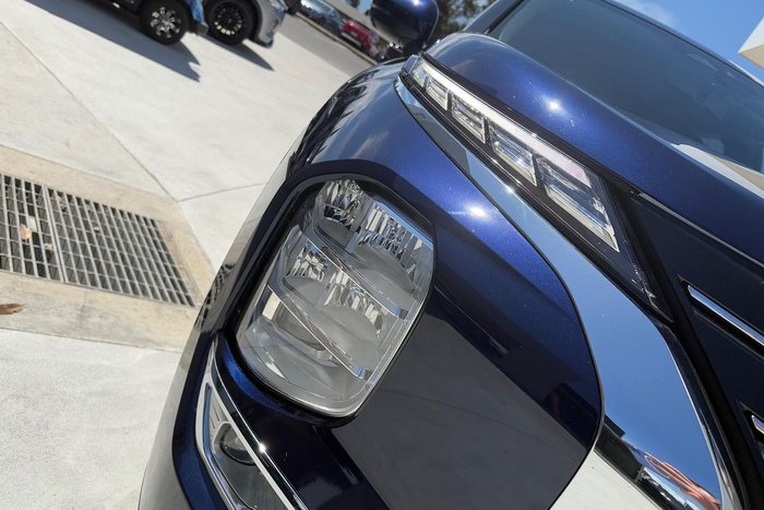 2023 Mitsubishi Outlander Exceed