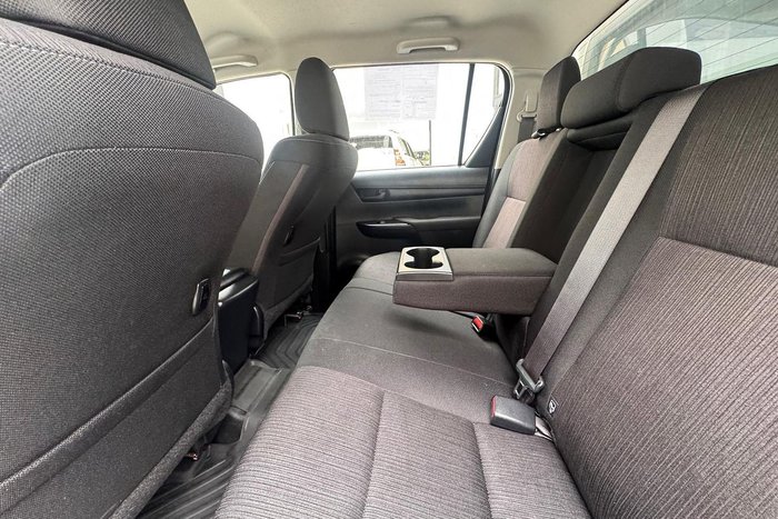 2018 Toyota Hilux SR