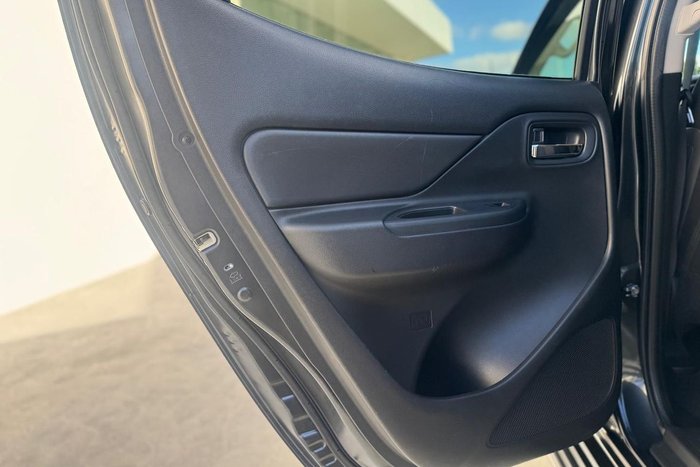 2020 Mitsubishi Triton GLX-R