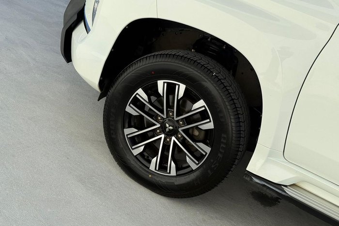 2020 Mitsubishi Pajero Sport Exceed