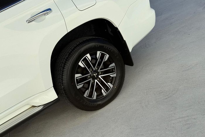 2020 Mitsubishi Pajero Sport Exceed