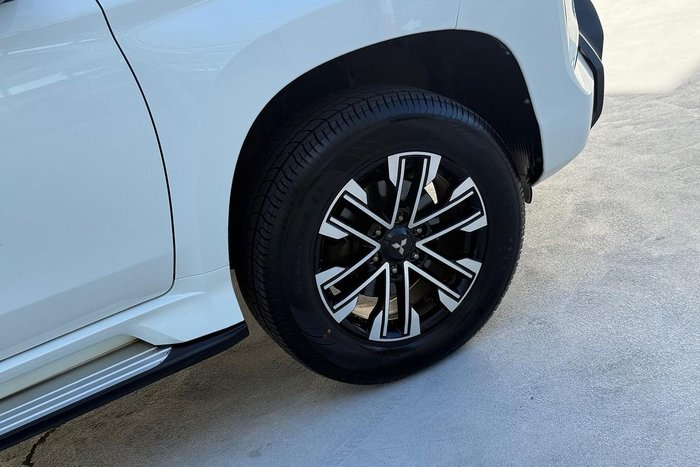 2020 Mitsubishi Pajero Sport Exceed